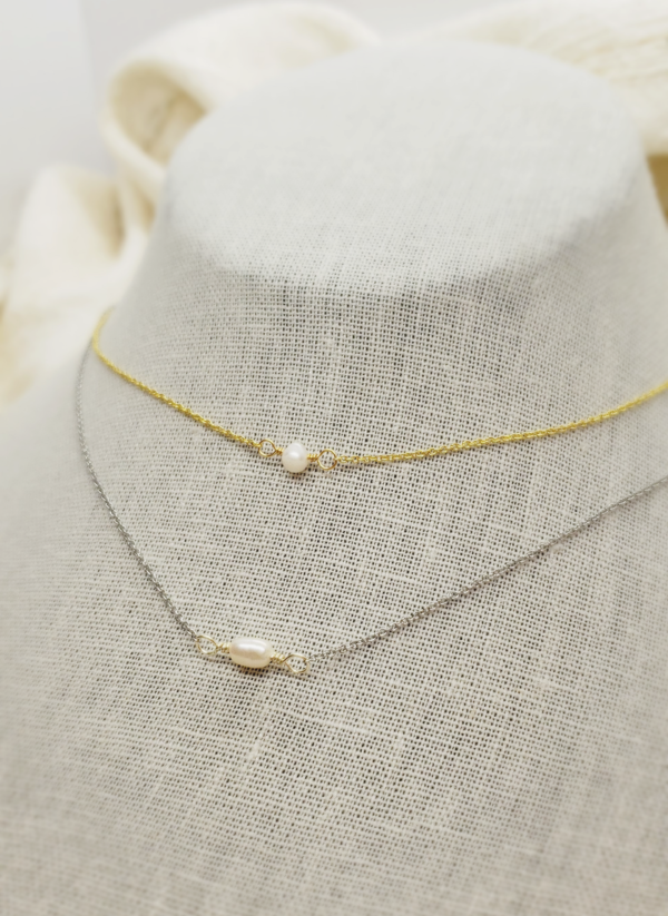 Florencia pearl necklaces in gold and silver
